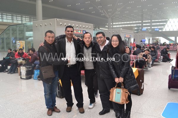 李總和明經(jīng)理會(huì)見來自埃及的客戶BEN(圖3)