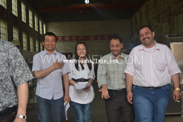 敘利亞客戶專程到鄭州企鵝糧油機械有限公司購(圖2) 敘利亞客戶專程到鄭州企鵝糧油機械有限公司購(圖2)